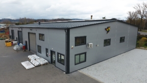 Hala produkcyjna z biurem