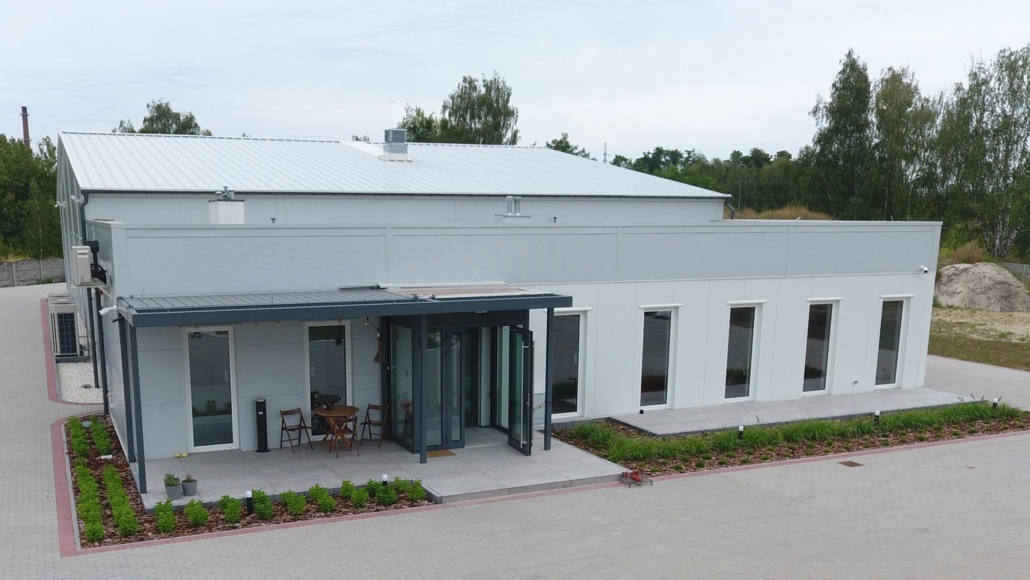 Hala usługowa z biurem