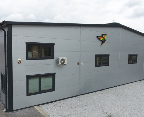 Hala produkcyjna z biurem