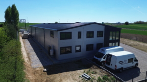 Hala magazynowa z biurem