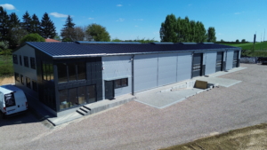 Hala magazynowa z biurem