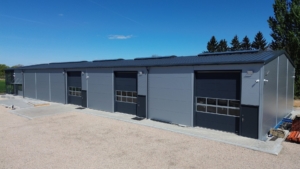 Hala magazynowa z biurem