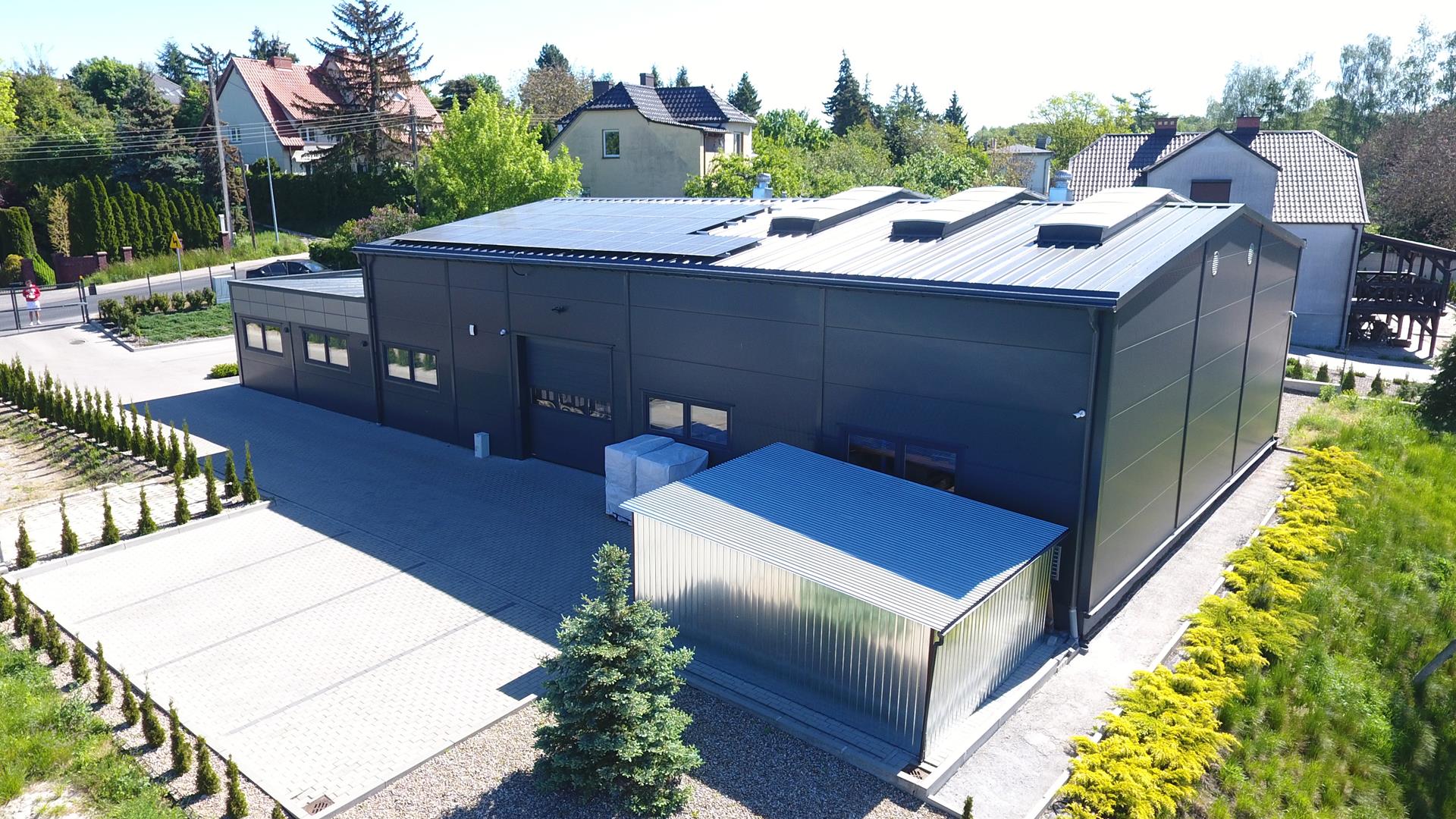 Hala magazynowa z biurem Hala magazynowa z biurem